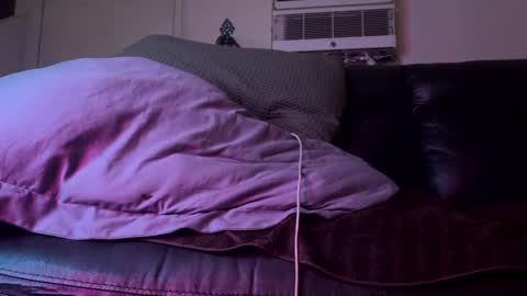 Snapshot of goddessmonni chatting on March 4, 6:58 am MonniDoll online show from March 4, 6:58 am