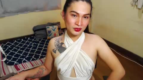 QUEEN JANE online show from January 17, 10:33 am