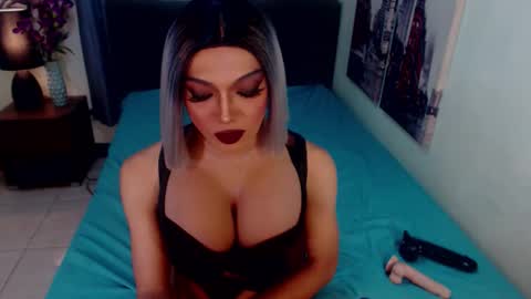 Lucy Pearl online show from February 4, 7:01 am