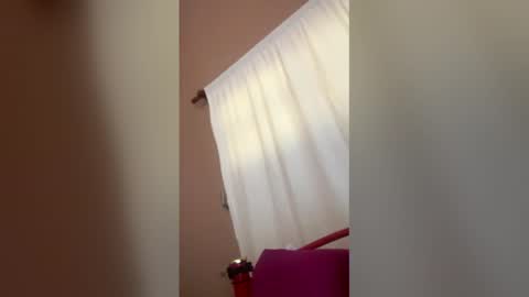 goddesssophie_ online show from April 3, 6:37 pm