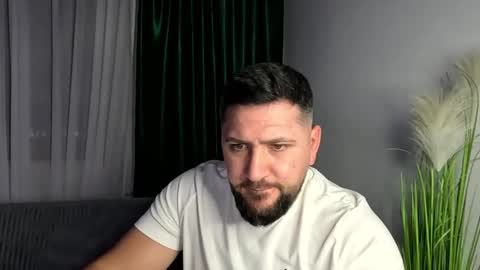 gold_alpha_boy online show from February 10, 8:23 pm