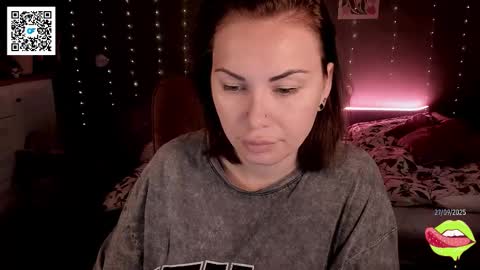 Snapshot of golden_sugar chatting on September 27, 12:25 pm Shy in the streets but a freak in the sheets online show from September 27, 12:25 pm