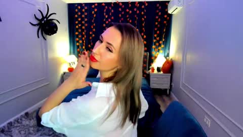 Olivia online show from October 29, 3:41 am