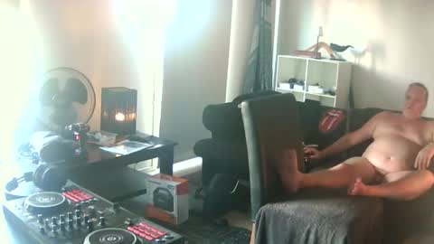 goldyguy011 online show from March 24, 6:19 am