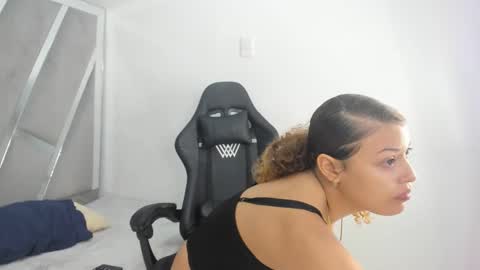 goldyht online show from December 5, 12:25 pm