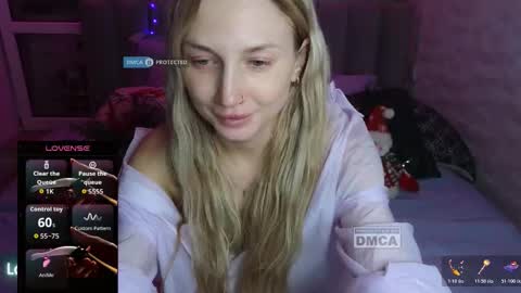 goodgirl0024 online show from January 10, 8:25 pm