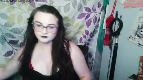 goodgrl1799 online show from November 2, 2:33 am