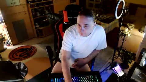 google5001 online show from November 14, 4:47 am