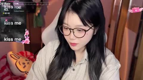 gorgeous girl33 online show from December 20, 12:38 pm