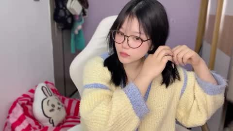 gorgeous girl33 online show from January 1, 7:20 am