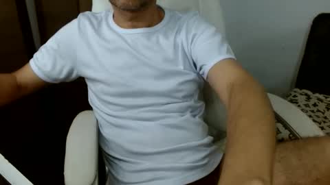 Andres online show from May 3, 4:24 pm