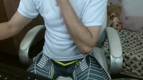 Andres online show from May 31, 7:37 pm