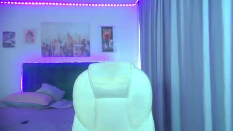 goth_minerva online show from May 4, 1:39 pm