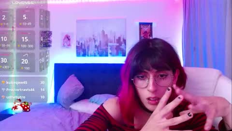 goth_minerva online show from January 8, 5:30 pm