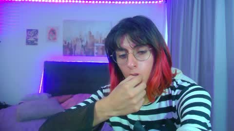 goth_minerva online show from April 30, 5:40 pm