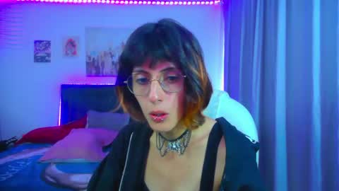 goth_minerva online show from May 27, 1:30 pm
