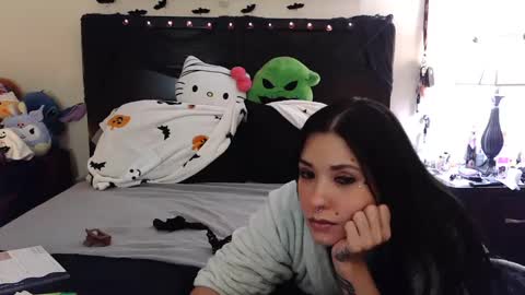 gothbaby305 online show from October 11, 5:45 am