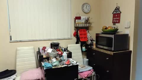 gothbaby305 online show from October 16, 4:17 pm