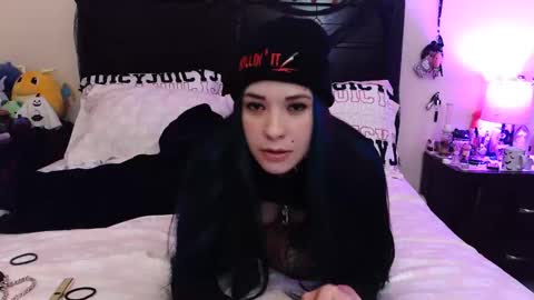 gothbaby305 online show from November 12, 2:25 am