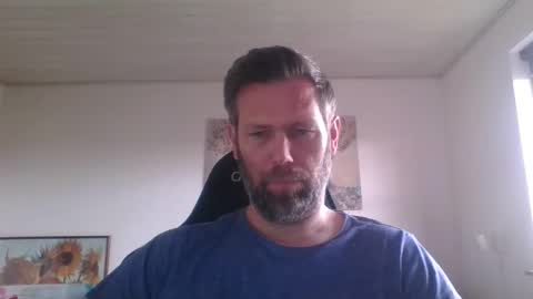 Snapshot of gottalop chatting on October 24, 11:00 am gottalop online show from October 24, 11:00 am