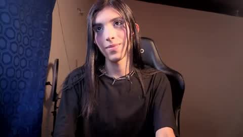 angelito tu novio online show from April 3, 4:25 pm