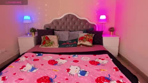 gracieave online show from January 11, 1:22 am