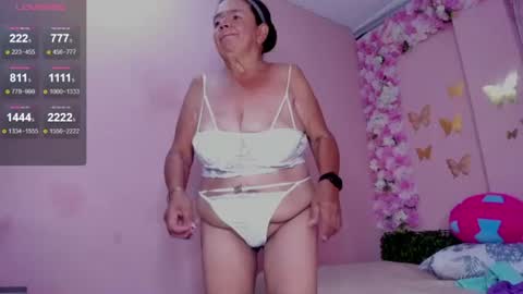 Mi Name is violeta  online show from July 15, 2:22 pm