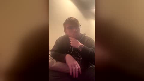 gravewalker22 online show from March 4, 3:03 am