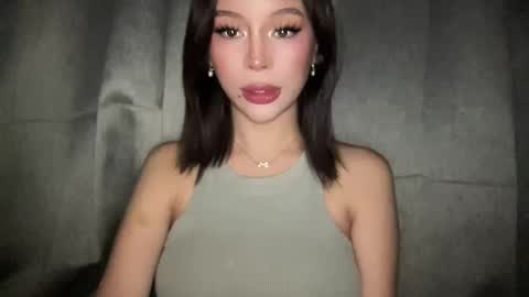 Marie Pelie online show from December 15, 7:10 pm