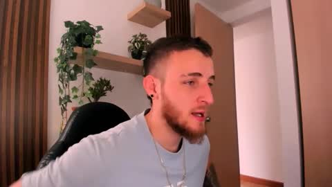 Juan online show from November 22, 8:51 pm