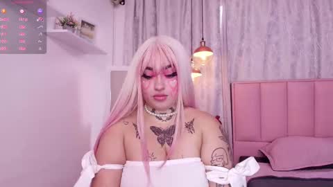Snapshot of greennbella chatting on February 11, 7:16 pm online show from February 11, 7:16 pm