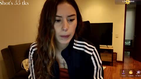 Snapshot of greta_miss chatting on November 1, 6:51 pm Emmy online show from November 1, 6:51 pm