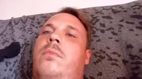 Snapshot of greyeyes94 chatting on October 18, 1:26 pm greyeyes94 online show from October 18, 1:26 pm