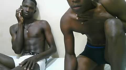 grillzhotz online show from June 18, 5:35 am