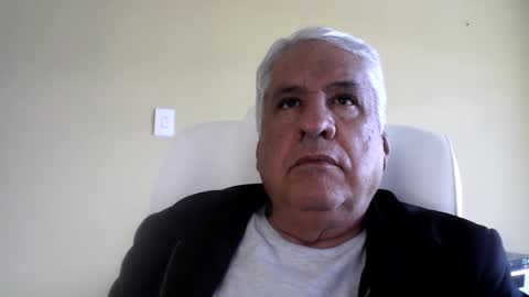 Snapshot of grisa01 chatting on October 22, 1:13 pm grisa01 online show from October 22, 1:13 pm