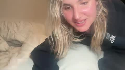 grrlgod online show from March 1, 5:20 am