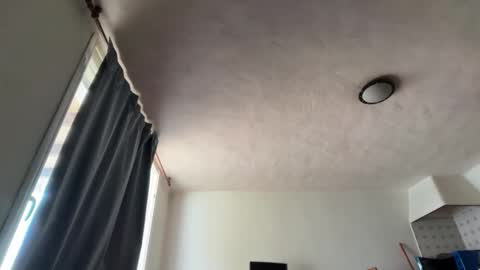 guardiannif_ online show from April 13, 11:03 am