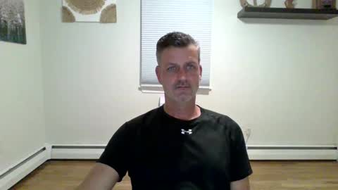 gudguy2025 online show from October 1, 12:54 am