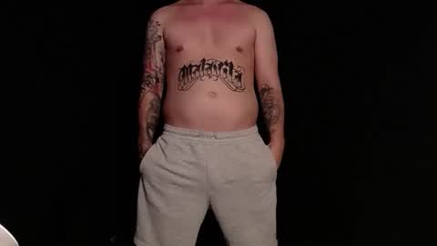 GuessWhatBitch online show from September 18, 11:53 pm