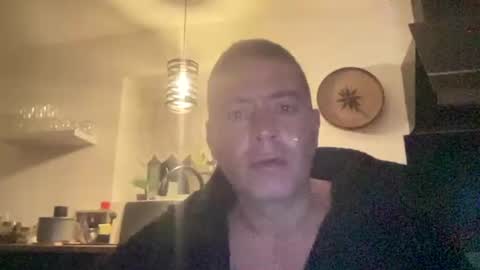 guil0 online show from September 17, 7:23 am