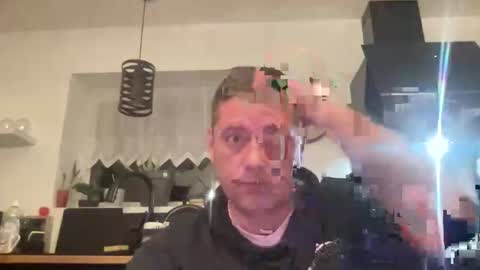 guil0 online show from October 11, 11:52 pm