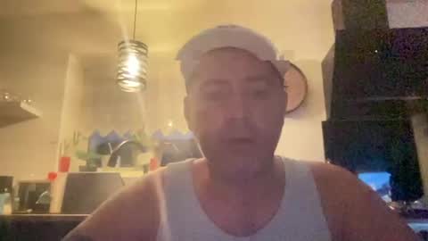 guil0 online show from October 17, 9:35 am