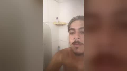 guilhermecaliari online show from July 17, 12:56 am