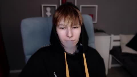 guitarandangell online show from February 26, 2:42 pm