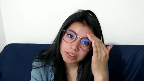 Vane blonde and Hazell black hair online show from September 8, 8:41 pm