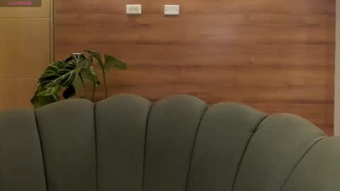 gummyluv online show from April 13, 11:09 pm