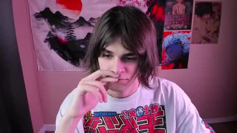 gushill_ online show from February 7, 9:15 pm