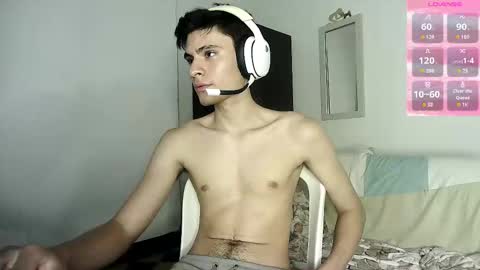 Snapshot of guts1_ chatting on October 16, 3:50 am  Guts  online show from October 16, 3:50 am