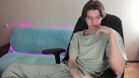 guy_liam1 online show from February 13, 2:20 pm