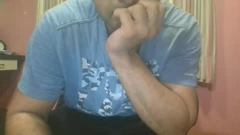 guywith85mm online show from January 1, 6:16 pm